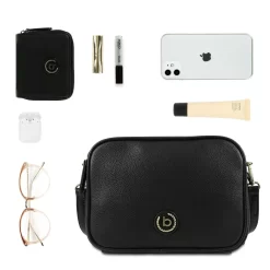 Bugatti Passione Umhängetasche Klein Schwarz -Modetaschen Geschäft compressed 49253401 flatlay