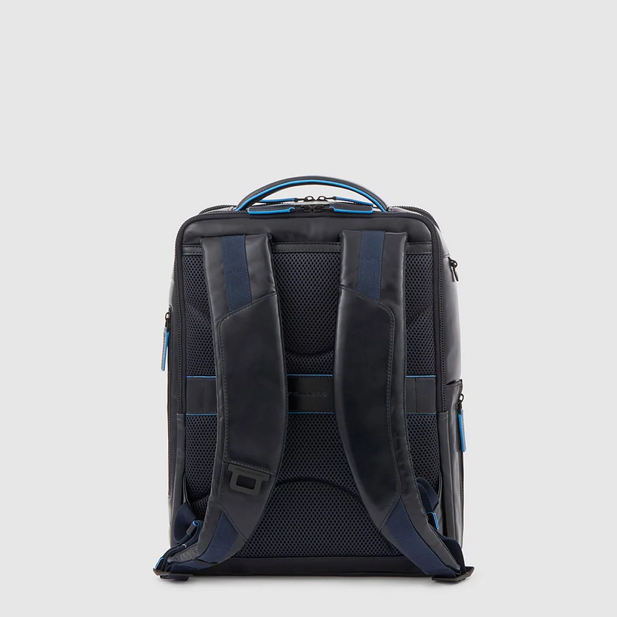 Piquadro Blue Square - Laptoprucksack 15.6" Mit IPad-Halter In Nachtblau 5 Piquadro Blue Square - Laptoprucksack 15.6" Mit IPad-Halter In Nachtblau – Bild 3
