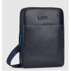 Piquadro Blue Square - IPad Crossbody Bag Blau -Modetaschen Geschäft compressed CA5943B2V BLU DETT1