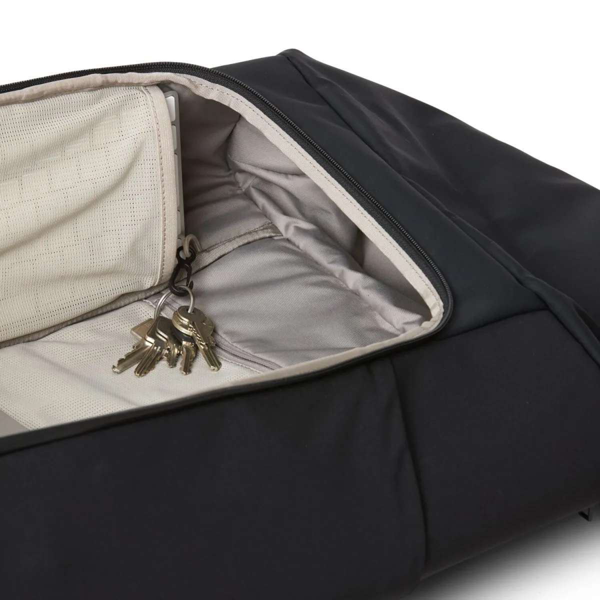 Sportsbag Frabric TRIPLETE L In Phantom Black 12 Sportsbag Frabric TRIPLETE L In Phantom Black – Bild 10