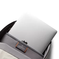 BELLROY Via - Rucksack, Saltbush -Modetaschen Geschäft compressed bellroy beba saltbush web 04