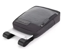 Piquadro Umhängetasche Aus Rezykliertem Stoff In Schwarz -Modetaschen Geschäft compressed ca3084w107 n